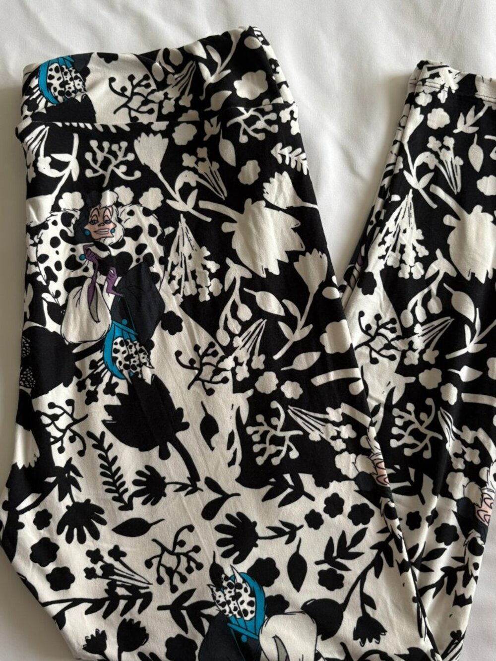 LuLaRoe TC2 Leggings Black White Cruella De Vil Disney